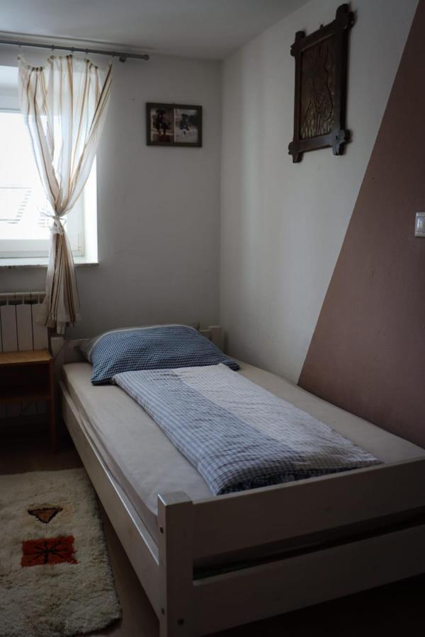 Little Forest Ranch, Pur Mit Reitmoeglichkeit Apartamento Duga Resa